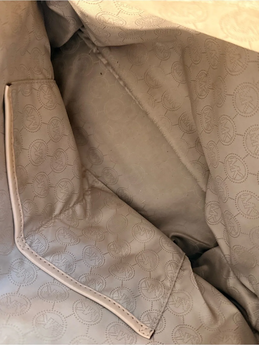 Michael Kors Cream Jet Set Tote